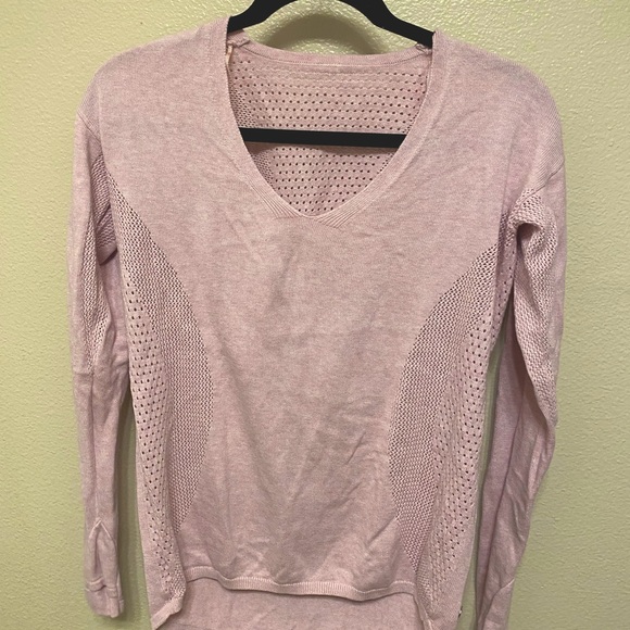 Lulu Lemon sweater - Picture 1 of 3